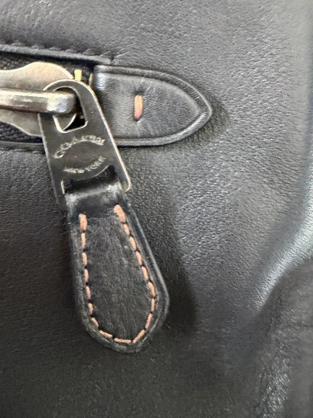 Coach Black Leather Crossbody Messenger Bag with Front Zip strap missing clip